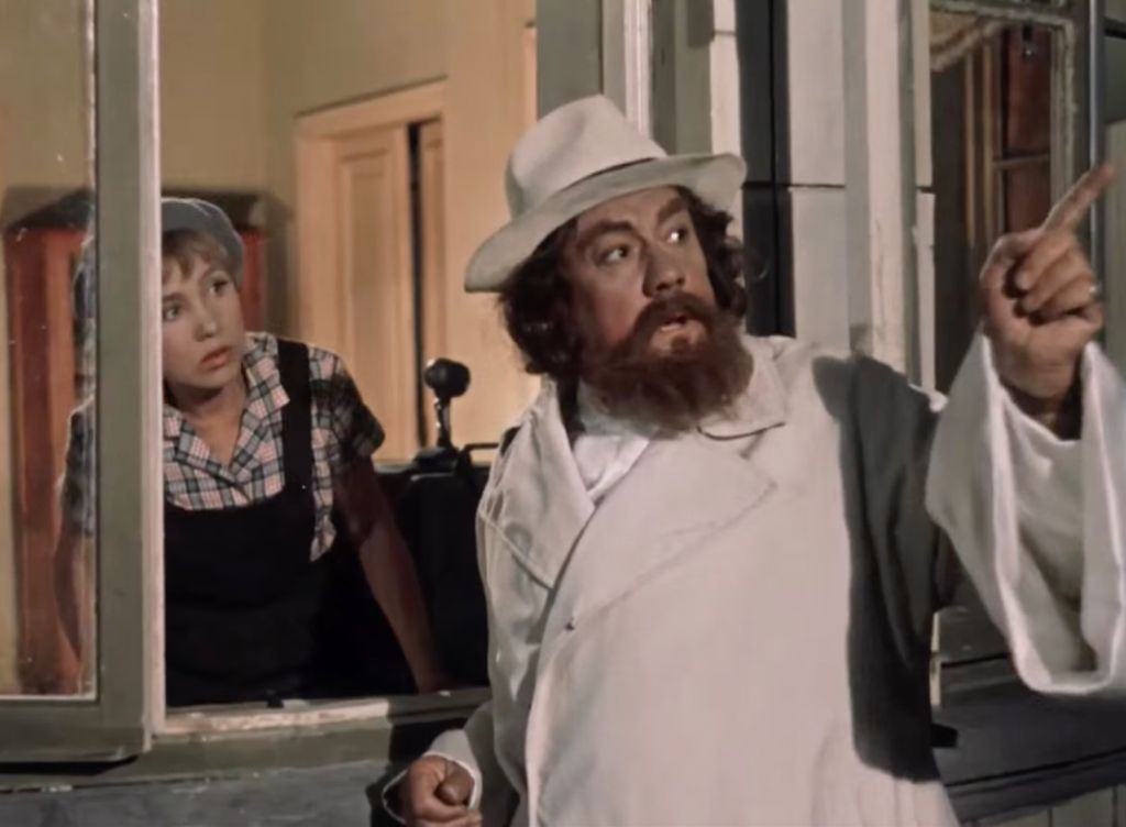 Королева бензоколонки_1.jpg Королева бензоколонки_1.jpg