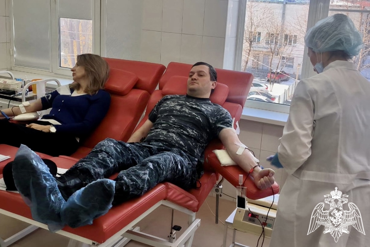 В Северной Осетии росгвардейцы продолжают участвовать в ведомственной донорской акции