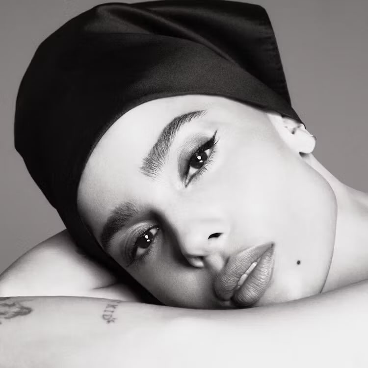 Отдел кадров: Рената Литвинова, Софи Тёрнер и Сабрина Карпентер Отдел кадров: Рената Литвинова, Софи Тёрнер и Сабрина Карпентер