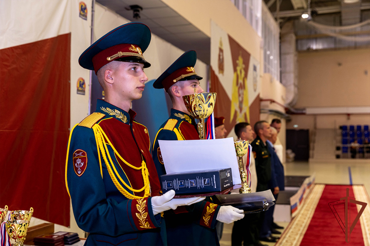 Бойцы СОБР из Тюмени стали призерами чемпионата Росгвардии по комплексному единоборству 