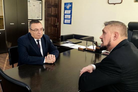 Взаимодействие Правительства региона и Ассоциации муниципальных образований Иркутской области обсудили Андрей Соковиков и Вадим Семенов