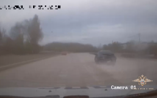 Полиция Новгорода со стрельбой и погоней задержала 18-летнего лихача без прав
