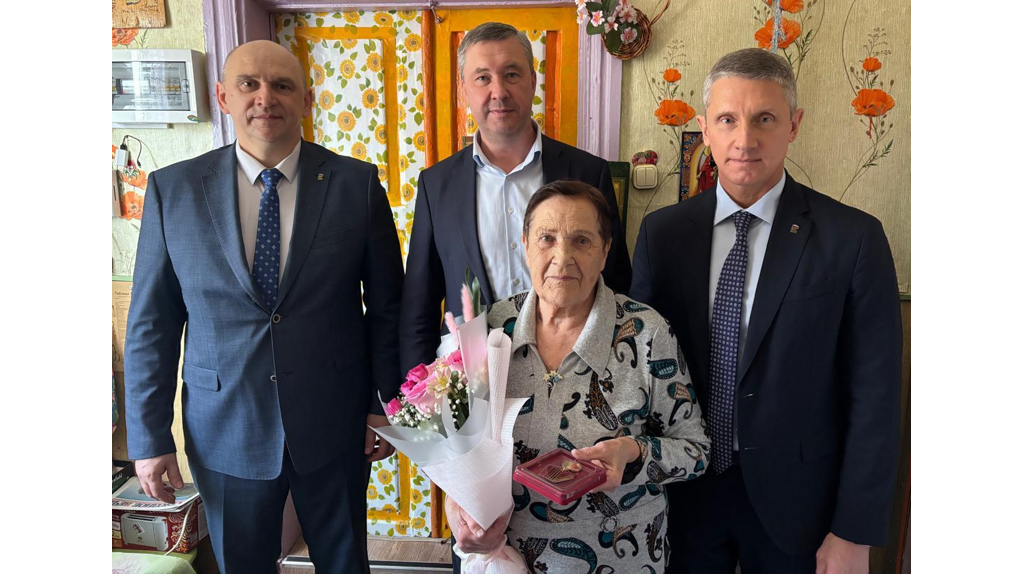 Клинцовским блокадникам вручили медали «80 лет Победы в Великой Отечественной войне»