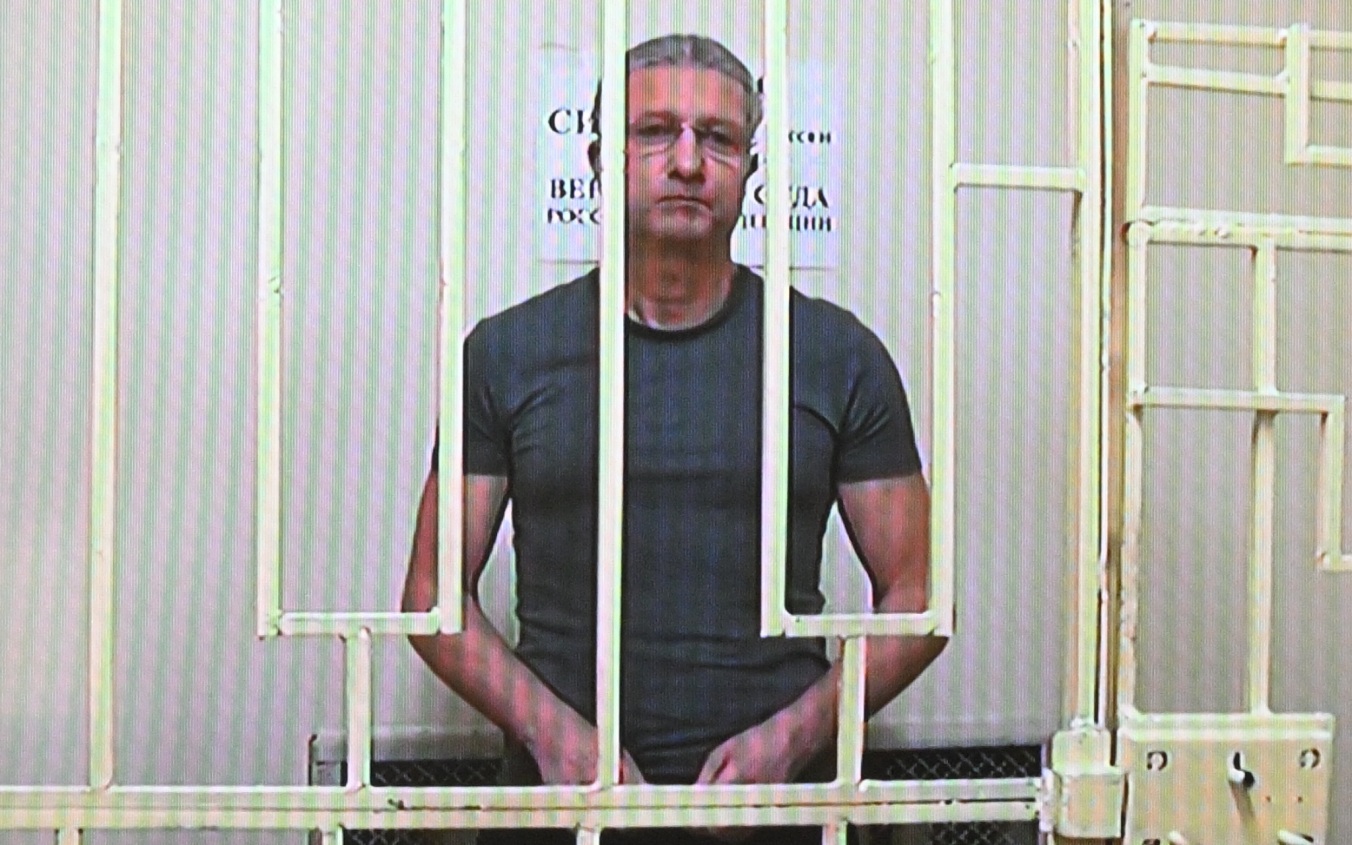 Тимур Иванов обжаловал отказ суда дать ему ответ об отправке на СВО