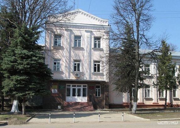 С орловского врача требуют более полумиллиона рублей за отказ от отработки по целевому обучению