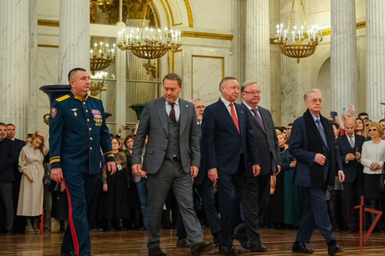 В Санкт-Петербурге командование Северо-Западным округом Росгвардии приняло участие в мероприятиях, посвящённых Дню Героев Отечества