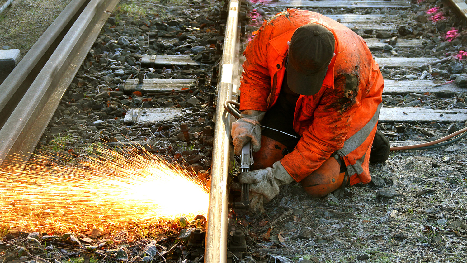 Падение резка. График падения. Производственная травма. Карьерный кризис. Упал со стремянки.