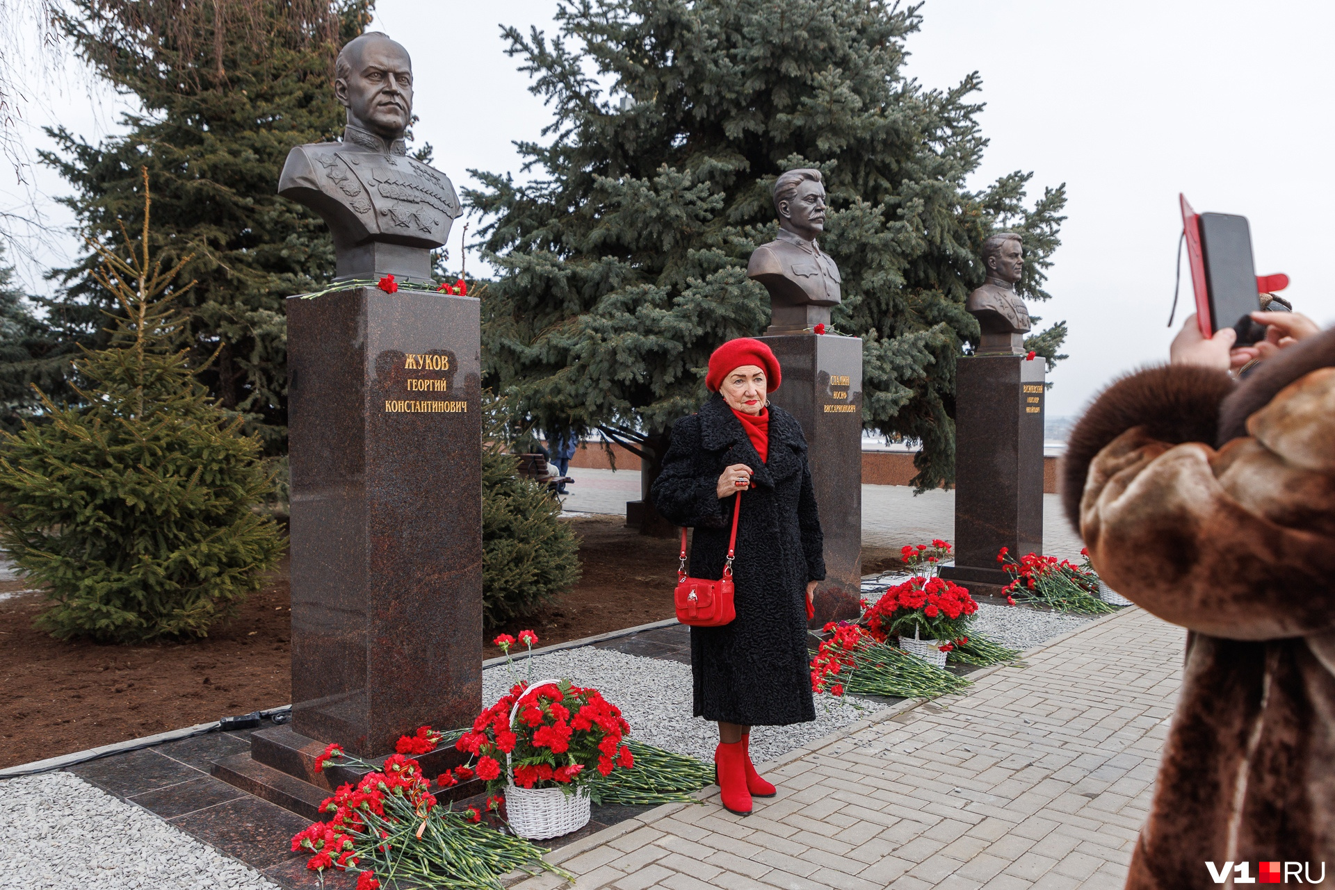 памятник сталину на поклонной горе в ленинграде