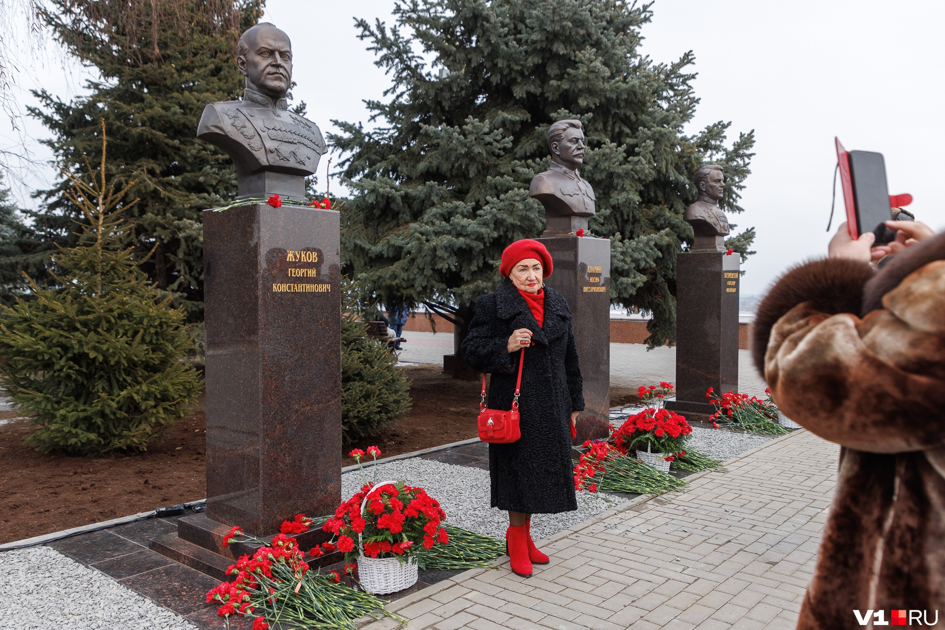 памятник сталину у балтийского вокзала