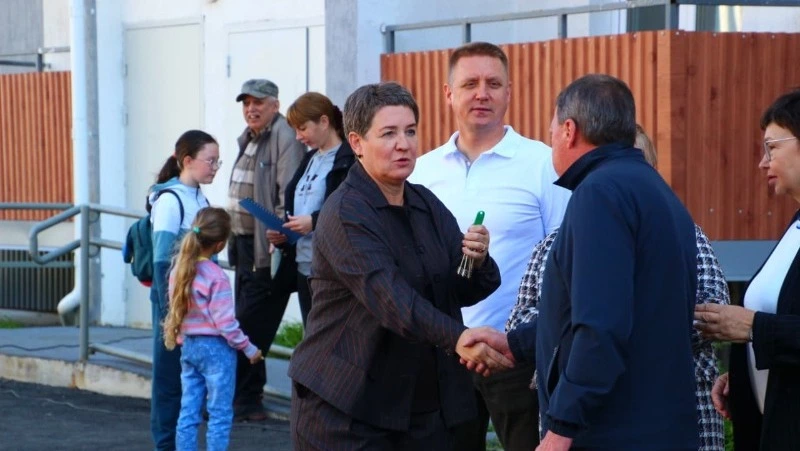 Из аварийного жилья в новостройку переехали 65 семей в Макарове 