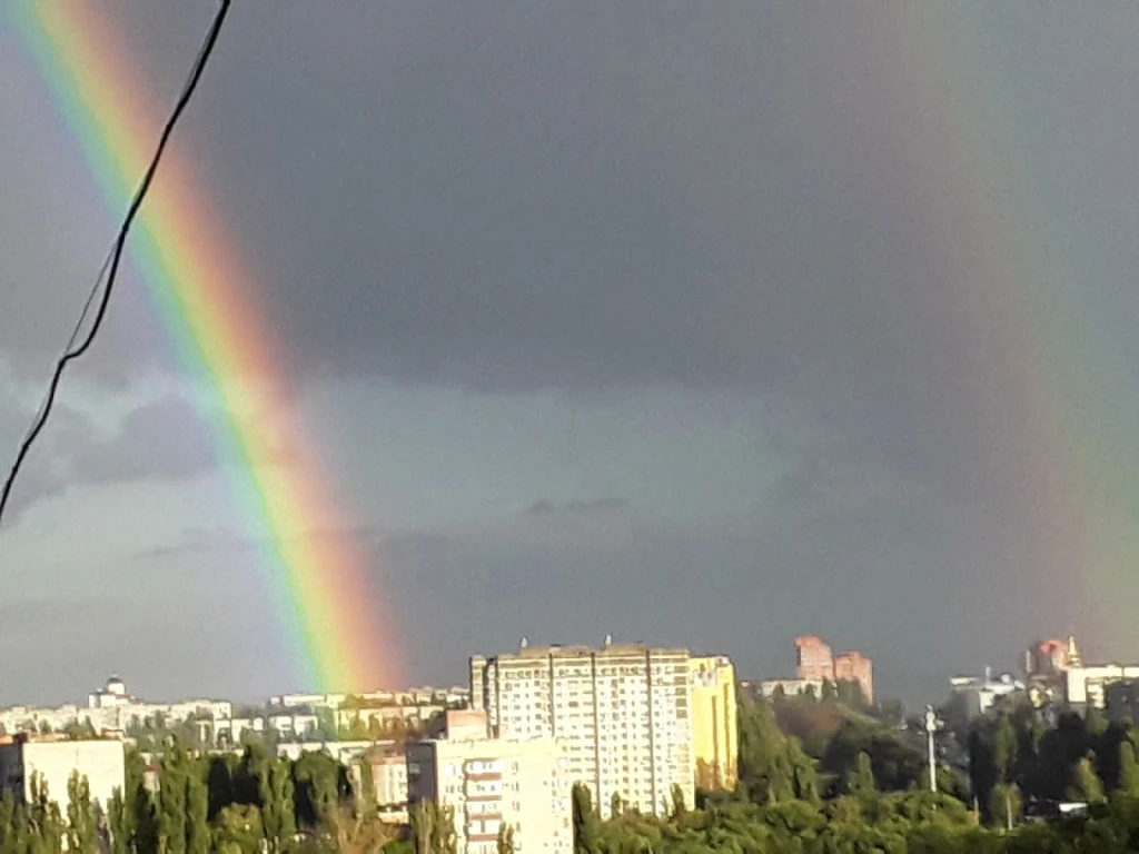 Радуга на соколе липецк. Радуга. Снимки радуги. Сентябрьские радуги. Радуга в сентябре.