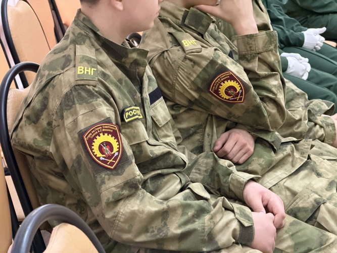 Росгвардейцы провели практическое занятие для участников игры «Зарница 2.0» в рязанской школе № 38