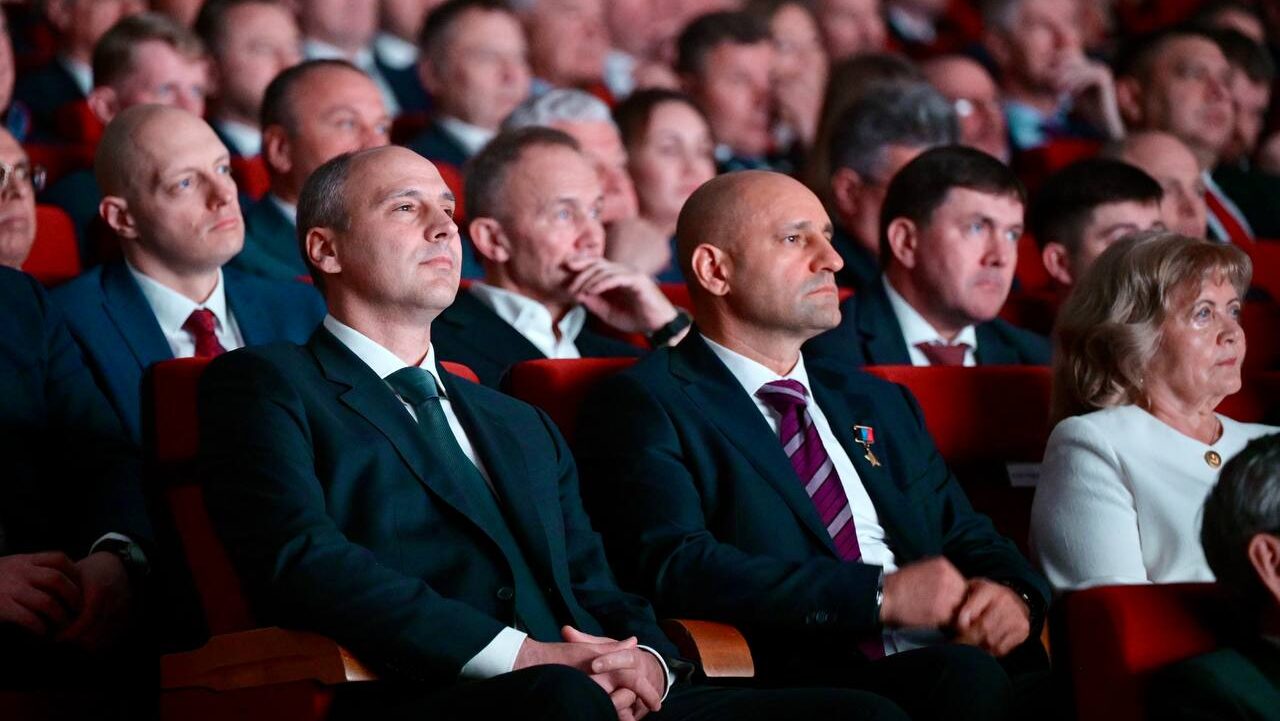 Вице-губернатор Чемезов остался на своем посту, несмотря на череду обвинений