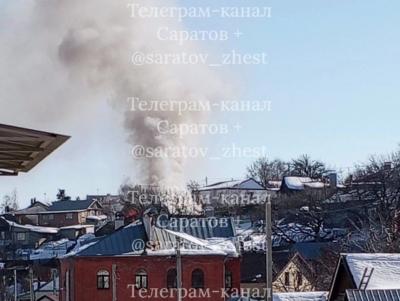 В Саратове на 1-й Дачной горел частный сектор