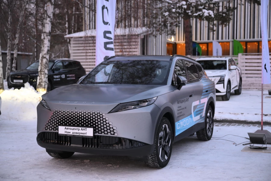 Церемония награждения премии «Менеджер года – 2025». Выставка автомобилей от автоцентра АНТ.