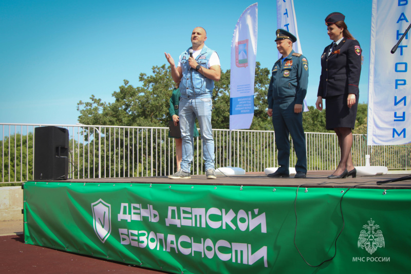 Познавательно и развлекательно: в Севастополе прошёл Фестиваль детской безопасности