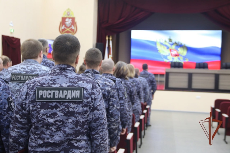 Начальник Управления Росгвардии по Самарской области поздравил ветеранов и личный состав с наступающим Днем Победы
