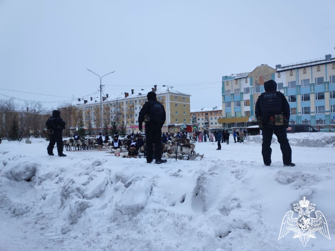 В Воркуте сотрудники ОМОН «Арктика» обеспечивают безопасность Праздника Севера