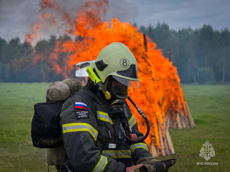 Ликвидировали лесной пожар и разбирали завалы: в Пермском крае завершились трехдневные учения МЧС