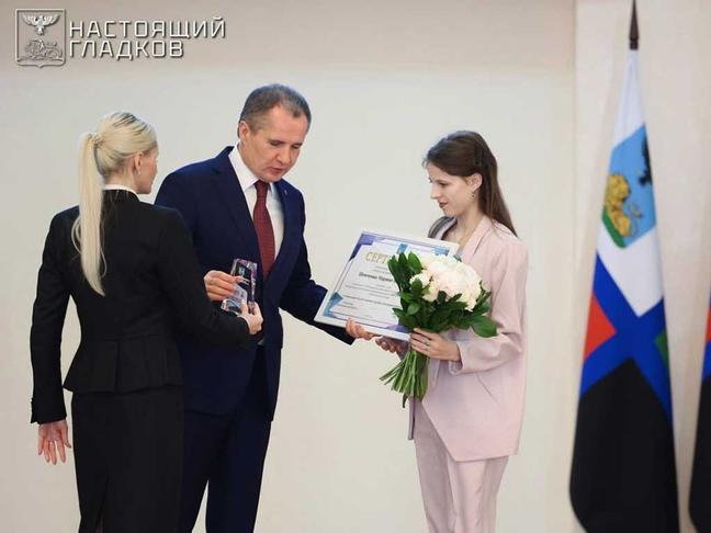 Ещё 55 белгородских студентов получили именные стипендии - Изображение 3