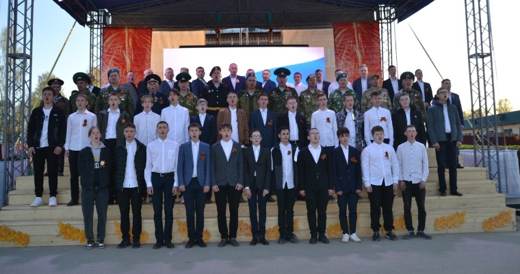 В День Победы 150 жителей Шаркана споют гимн России