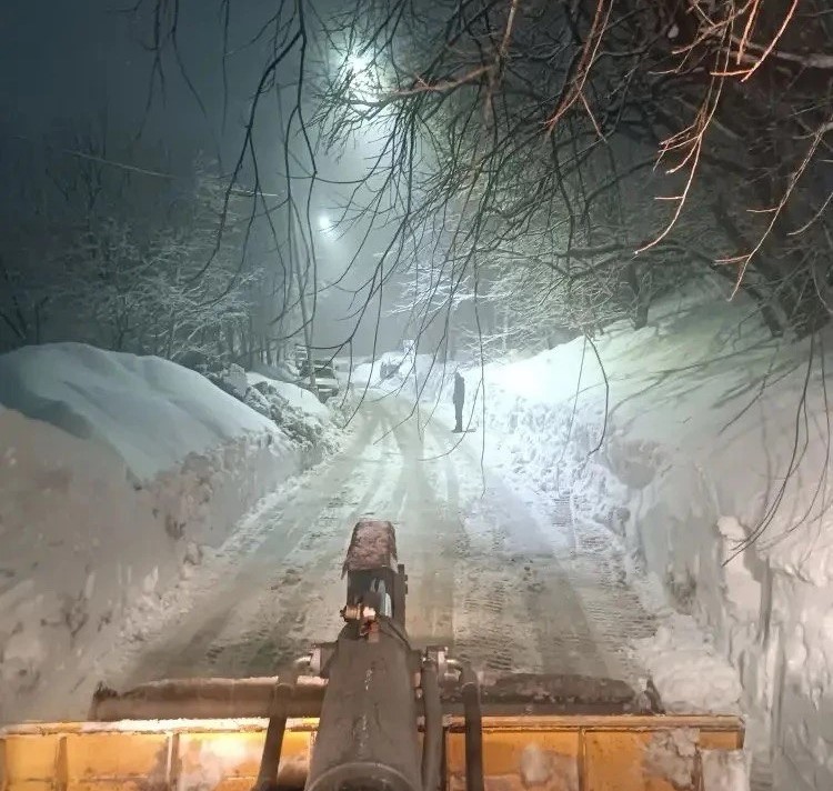 В городе ликвидируются последствия циклона