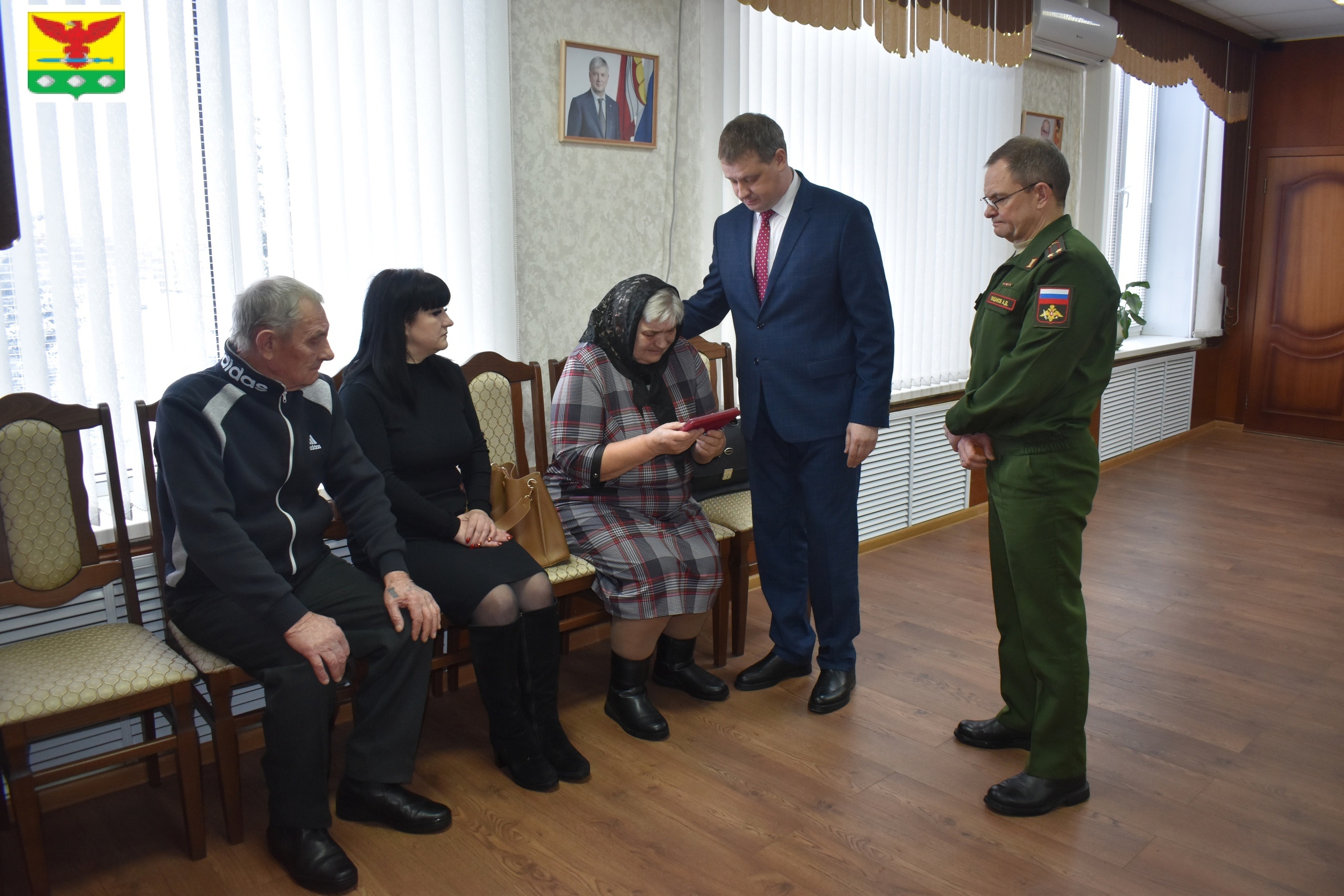 Воронежская область новости военные. Глава Эртильского муниципального района Воронежской области. Вручение наград семьям погибших. Прокуратура Эртильского района. Вручение наград Левокумского района.