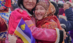Пятый ежегодный «Дэгэлфлешмоб» прошел в столице Бурятии