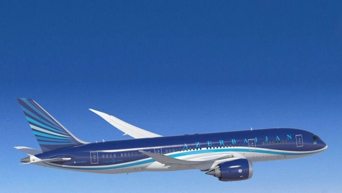 Самолет азербайджанской авиакомпании Azal