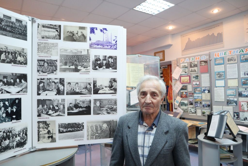 Анатолий Кашавцев нашел свое фото в молодости