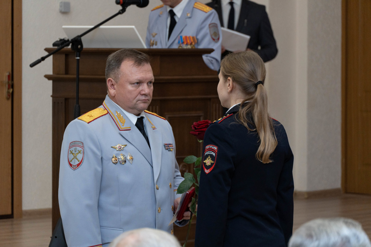 Представители Росгвардии приняли участие в торжественных мероприятиях в День сотрудника органов внутренних дел