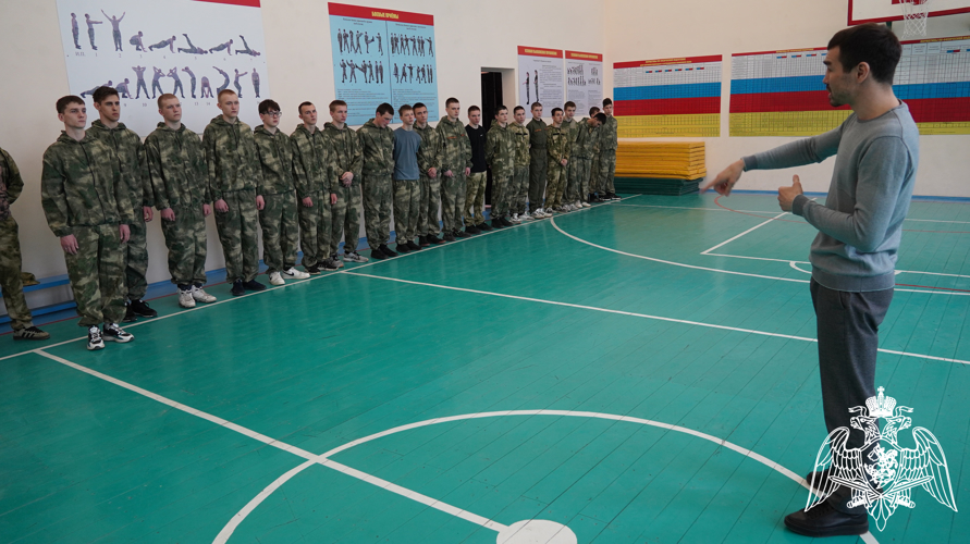 В Саратове воспитанники «Гвардейской смены» встретились с призёром чемпионата мира по боксу 