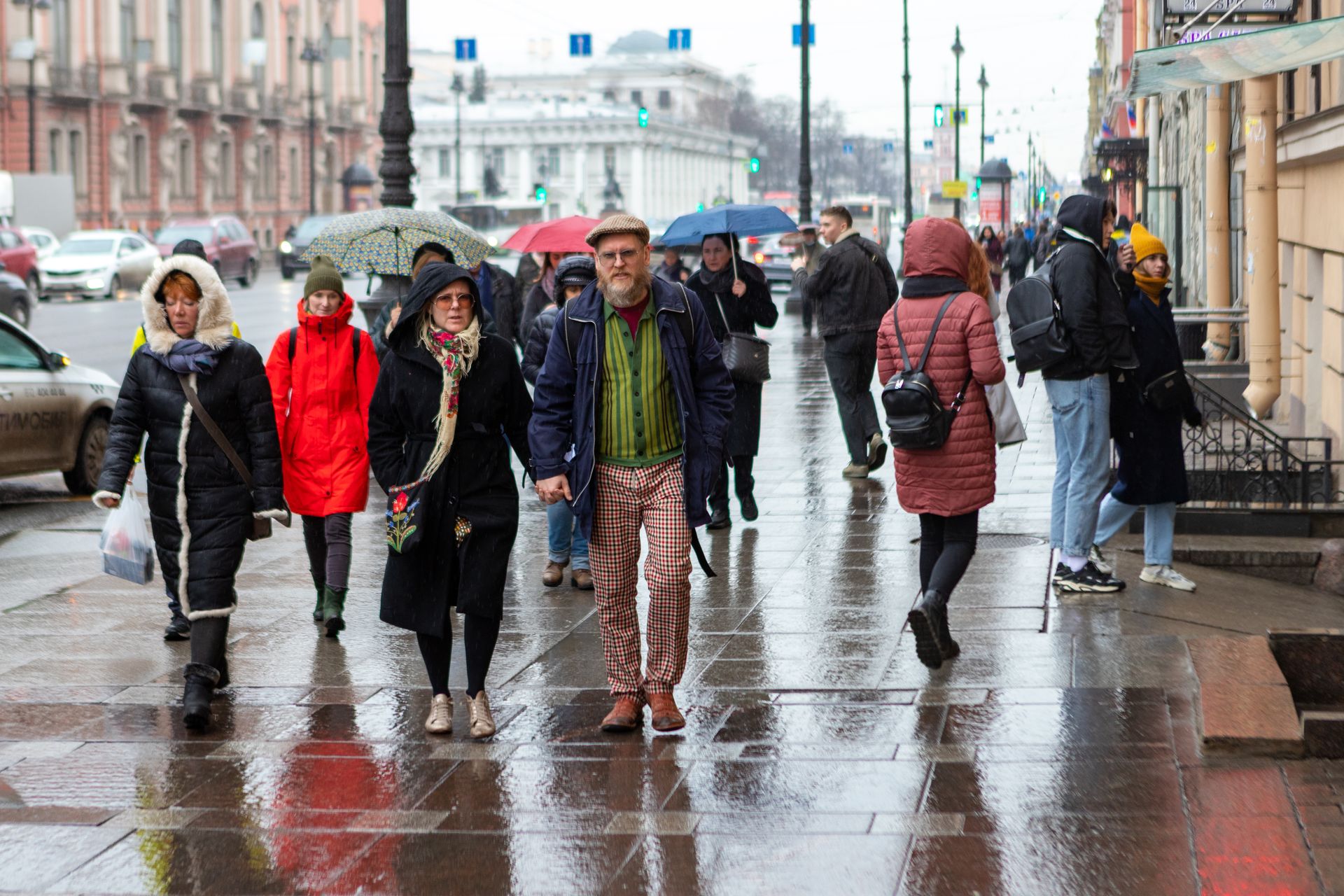 Московский холодно. Жители Петербурга. Жители Финляндии. Весна в Питере. Дождь в СПБ.