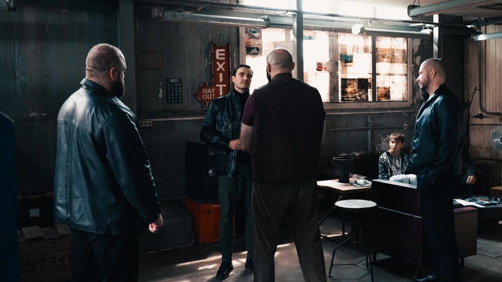 ЧУЖИЕ ДЕНЬГИ