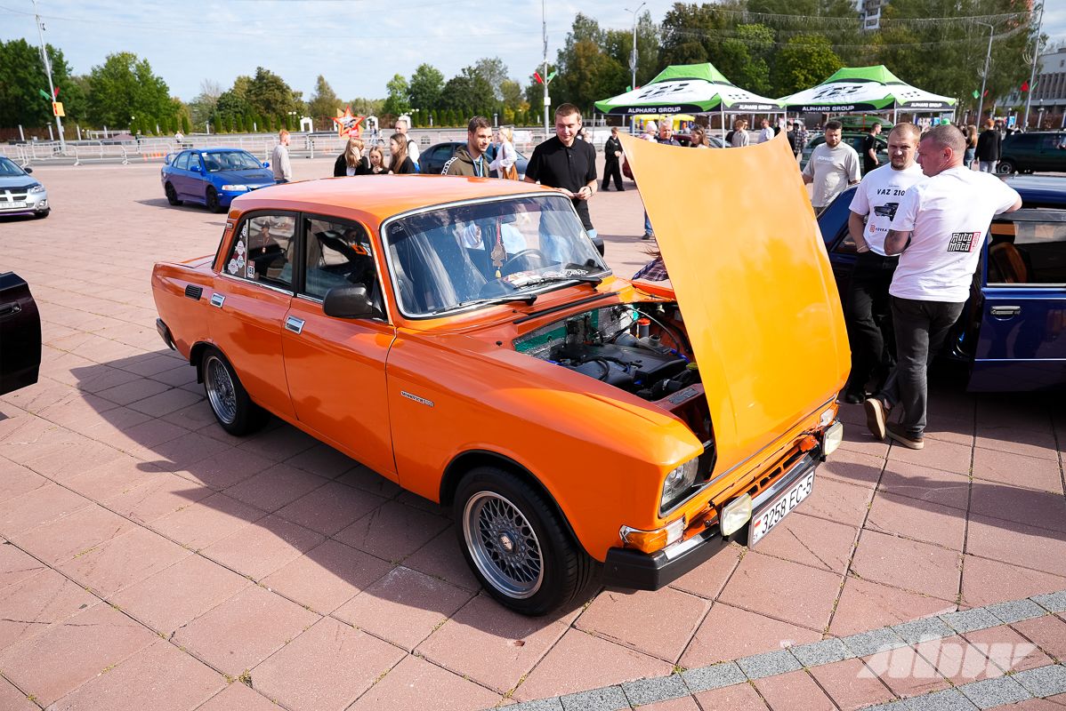 Монстр-трак Audi 100, Mosvagen и «Волга»-кабриолет: чем запомнился «Авто Тюнинг Батл» в Новополоцке