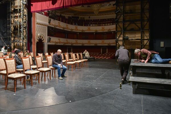 В Абхазском драмтеатре проходят репетиции нового спектакля "Ловелас" - Sputnik Абхазия