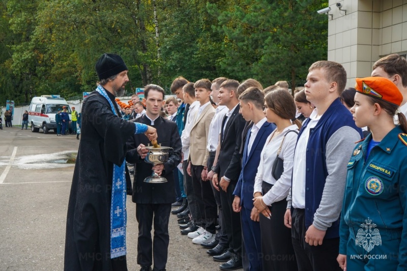 Торжественное мероприятие, посвященное Дню знаний прошло для первокурсников колледжа имени маршала В.И. Чуйкова
