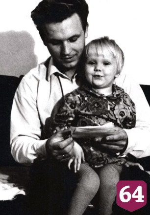 Саратовская певица поддержала модный тренд и показала редкие фото