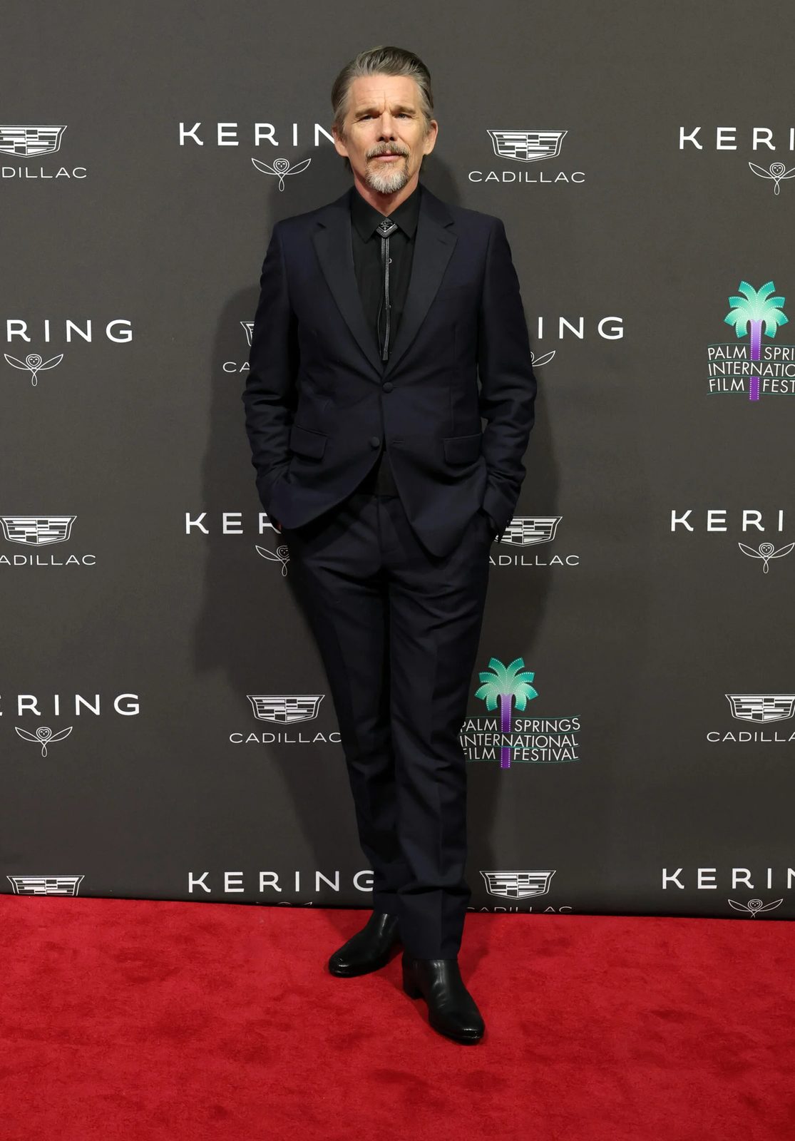 Первые награды: Аманда Сейфрид, Эль Фаннинг и Пол Мескал