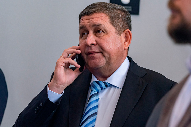 Компания Ильнара Гайсина получит 1,65 млрд рублей после сдачи объекта [школы], срок которого в договоре установлен 14 января 2028 года