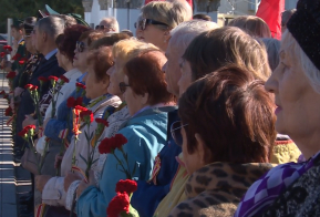 Церемония возложения цветов к памятнику Александра Михайловича Василевского прошла в Хабаровске