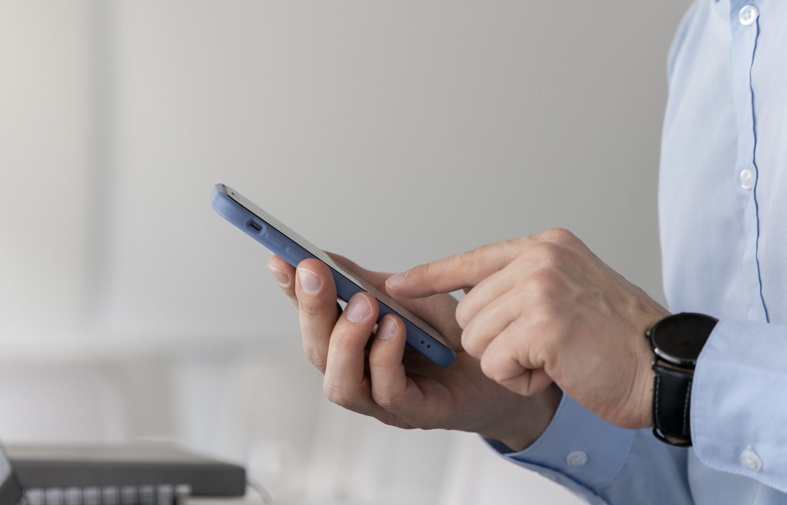 В Госдуму внесли законопроект о прекращении оказания услуг связи операторами по запросу ФСБ