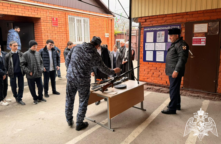 Росгвардия приняла участие в акции «День призывника» в Ингушетии