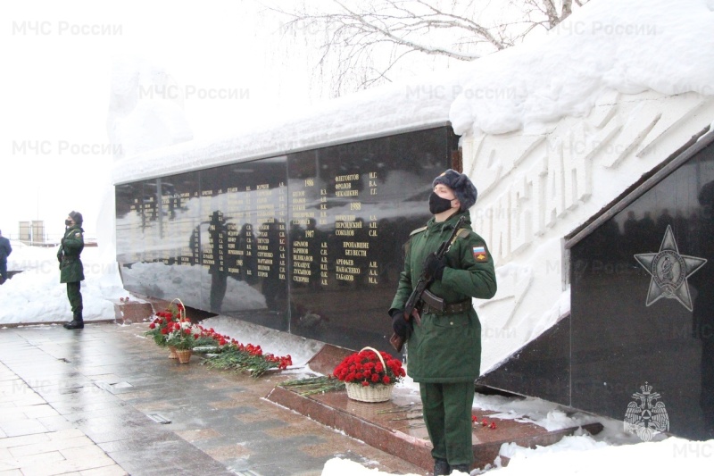 В Ульяновске прошел митинг-реквием, посвященный 35-летию вывода советских войск из Афганистана
