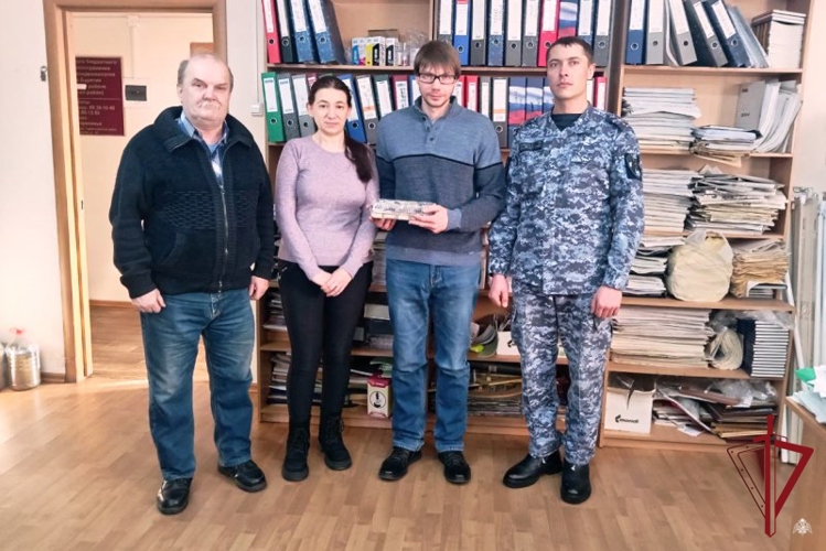 Росгвардейцы поздравили журналистов Бурятии с профессиональным праздником