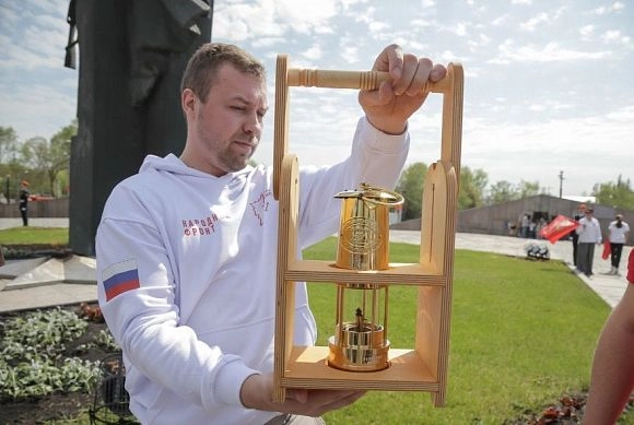 Вечный огонь из Москвы пополнил пламя пензенского мемориала