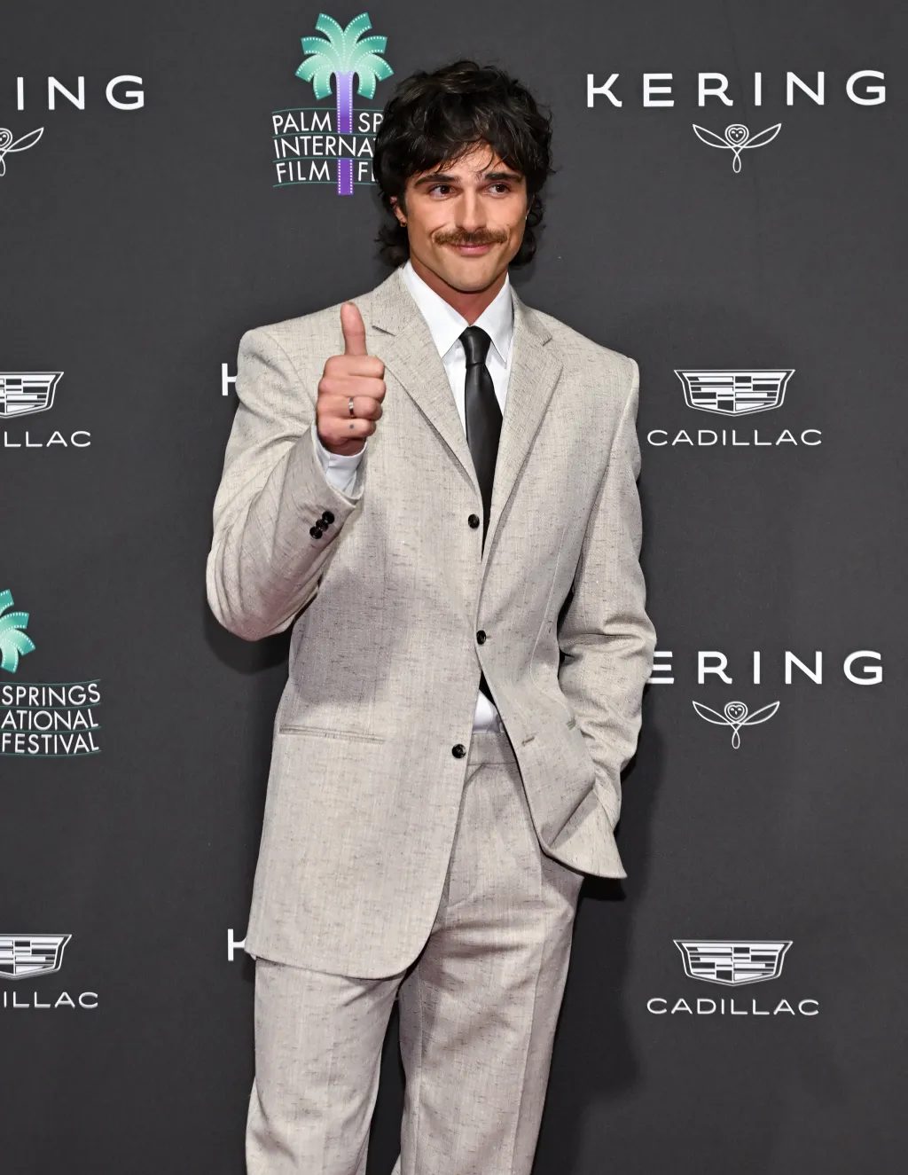 Первые награды: Аманда Сейфрид, Эль Фаннинг и Пол Мескал