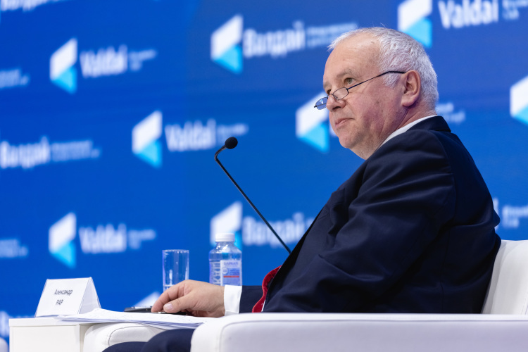 Александр Рар: «Принципиальная позиция Европы выглядит примерно так: пока длится война на Украине, мы не станем устанавливать никаких деловых контактов с Россией, а продолжим ее изолировать и выталкивать в Азию»