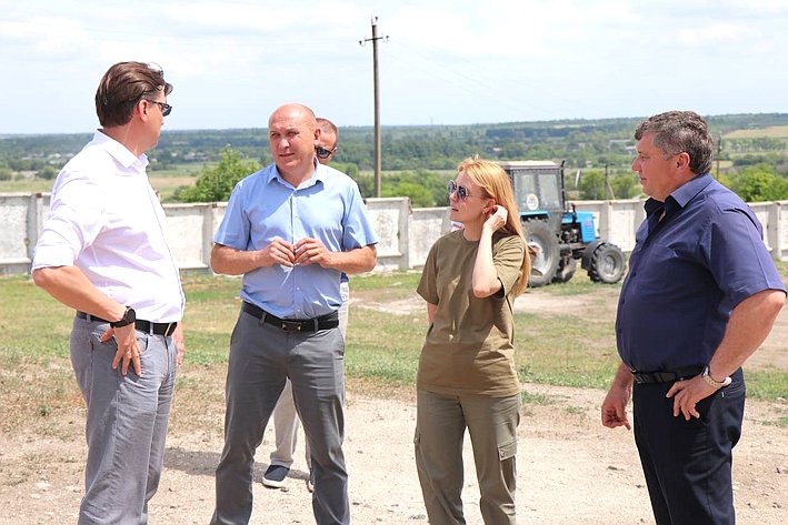 Дарья Лантратова проверила ход восстановления социальных объектов Марковского района ЛНР