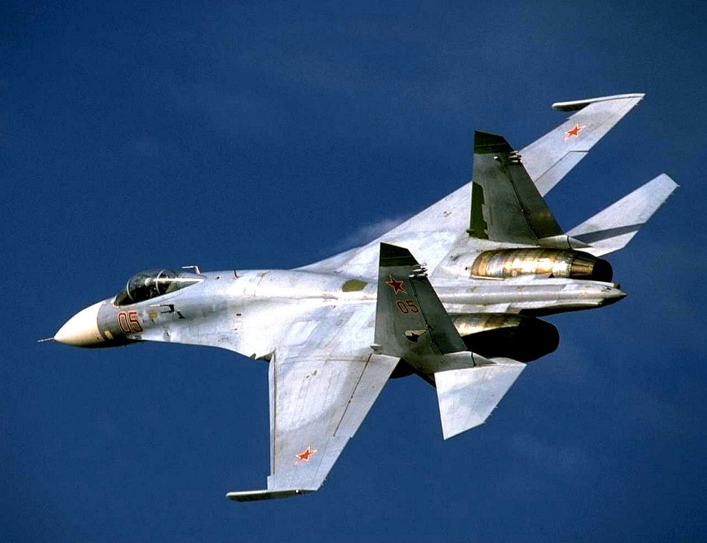 7.Istrebitel-Su-27..jpg 7.Istrebitel-Su-27..jpg